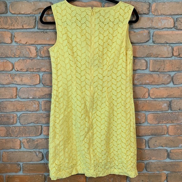 Ann Taylor LOFT Women's Eyelet Lace Sleeveless Mini Sheath Dress Yellow - Size 2 - Picture 2 of 4